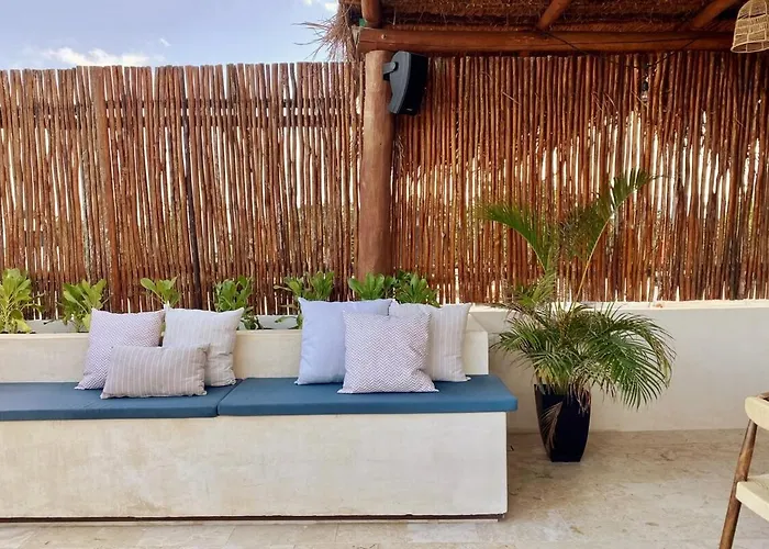 Caribena, Breakfast And Concierge Included